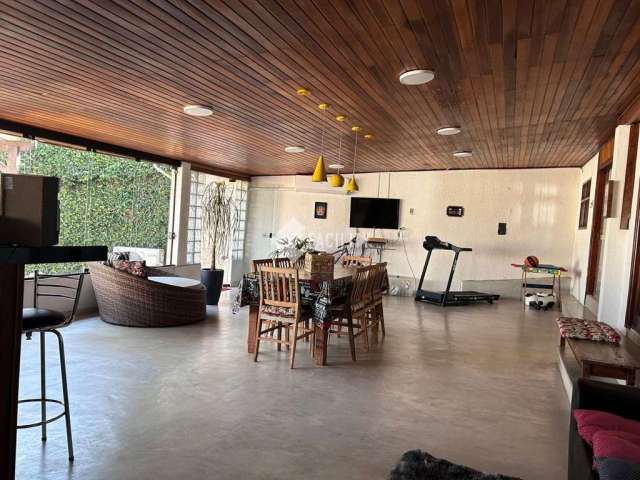 Casa com 3 quartos à venda na Rua Afonso Celso de Assis Figueiredo Júnior, 32, Parque São Quirino, Campinas, 149 m2 por R$ 970.000