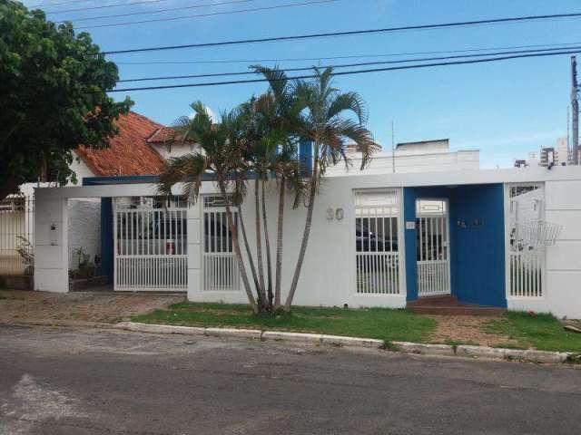 Casa para Venda em Cuiabá, Jardim Tropical, 3 dormitórios, 1 suíte, 4 banheiros, 3 vagas