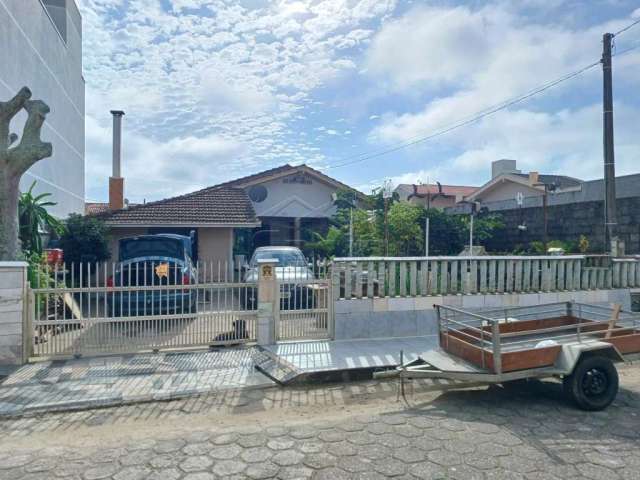 Casa 03 dormitórios à venda, r$ 630.000,00 bairro gravatá em navegantes