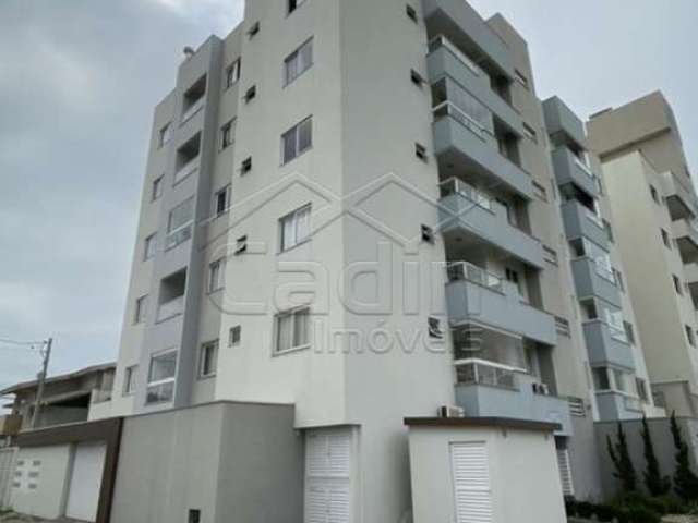 Apartamento de 02 dormitórios, mobiliado, gravatá, 600 metros do mar, r$565.000,00, navegantes/sc!