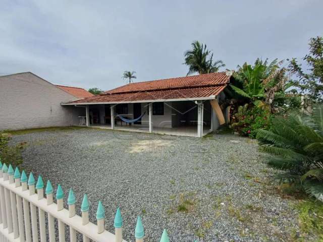 Casa para alugar, r$ 2.300,00 bairro gravatá navegantes/sc