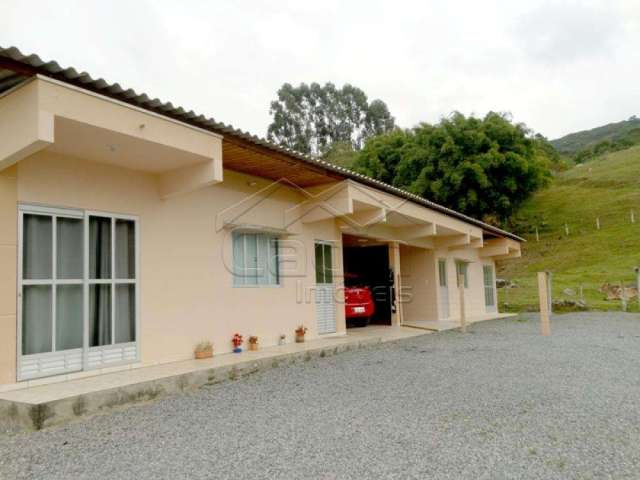 Casa para alugar, r$ 2.100,00 bairro pedreiras navegantes/sc.