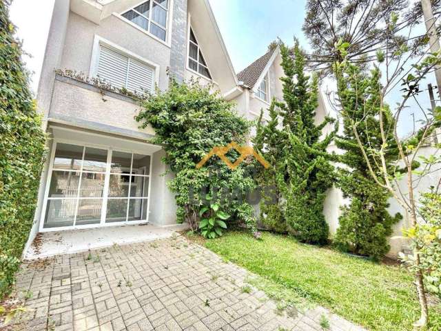 Sobrado com 3 dormitórios à venda, 127 m² por R$ 655.000,00 - Portão - Curitiba/PR