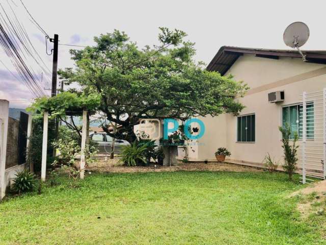 Casa com 4 dormitórios à venda no bairro Gravatá, em Navegantes/SC