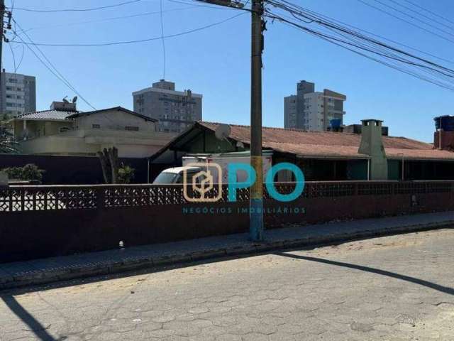 Casa com 1 dormitório à venda, 146 m² por R$ 620.000 - Centro - Navegantes/SC