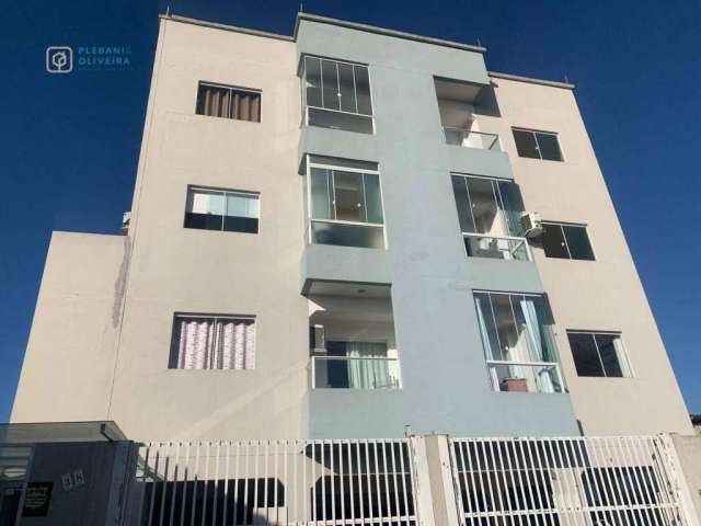 Apartamento com 2 dormitórios para alugar, 65 m² por R$ 2.340,00/mês - Centro - Navegantes/SC