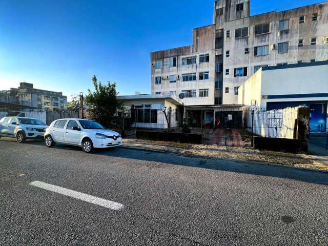 Terreno para venda bem localizado no Balneário Estreito em Florianópolis