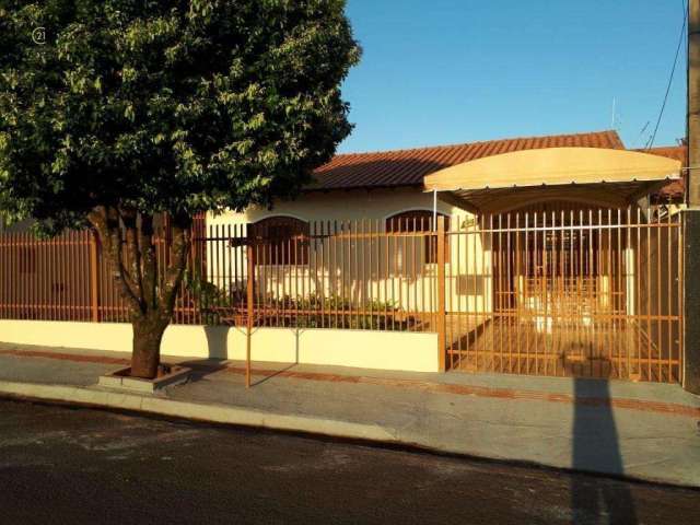 Casa à venda em Londrina, Conjunto Parigot de Souza 3, com 3 quartos, com 117 m²