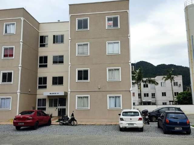 Apartamento (2 quartos e 1 vaga) no Rio Pequeno em Camboriú! Semi-mobiliado!