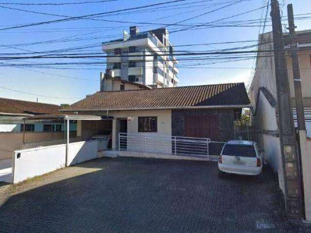 Casa com 3 dormitórios para alugar, 170 m² por R$ 4.140,00/mês - Costa e Silva - Joinville/SC