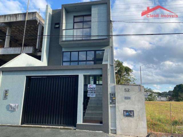 Sobrado com 3 dormitórios à venda, 203 m² por R$ 900.000,00 - Saguaçu - Joinville/SC