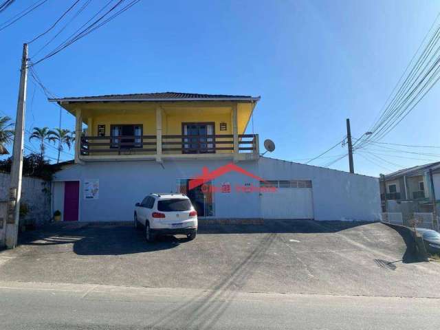 Casa com 2 dormitórios à venda, 230 m² por R$ 850.000,00 - Vila Nova - Joinville/SC