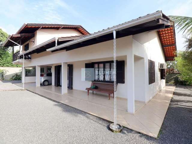 Casa com 4 quartos à venda no Itoupava Norte, Blumenau , 230 m2 por R$ 980.000