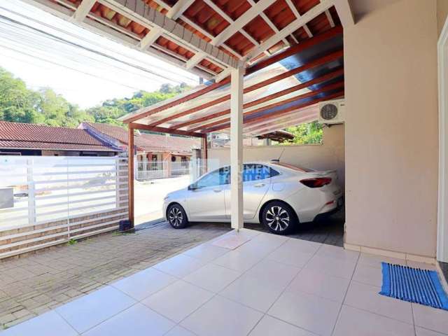 Casa com 2 quartos à venda no Itoupava Central, Blumenau  por R$ 380.000