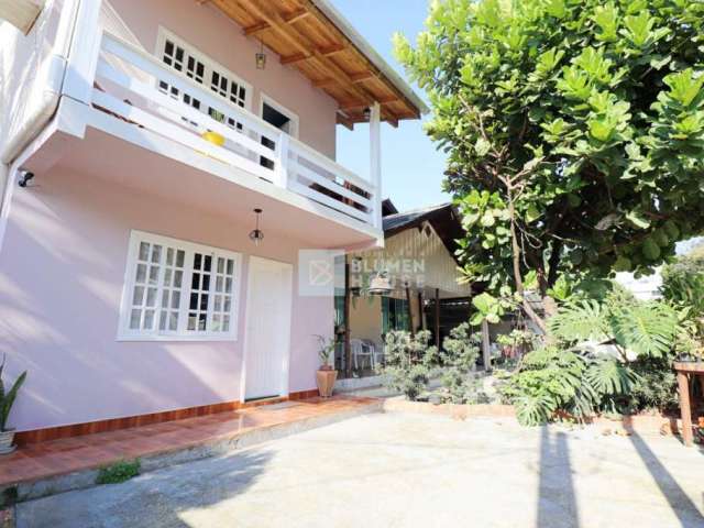 Casa com 4 quartos à venda no Salto, Blumenau , 297 m2 por R$ 500.000