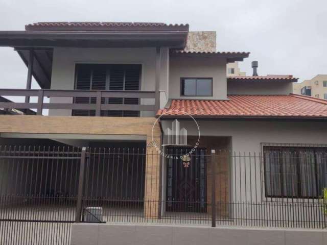 Casa com 3 dormitórios à venda, 120 m² por R$ 1.300.000,00 - Ipiranga - São José/SC