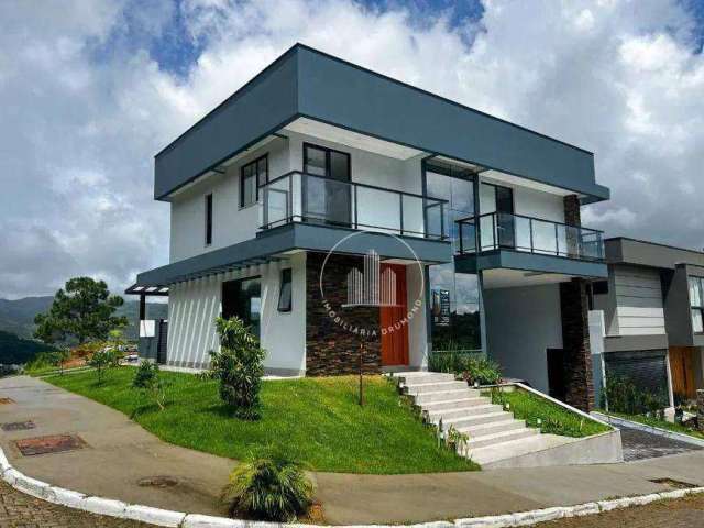 Casa com 3 dormitórios à venda, 270 m² por R$ 2.200.000,00 - Itacorubi - Florianópolis/SC