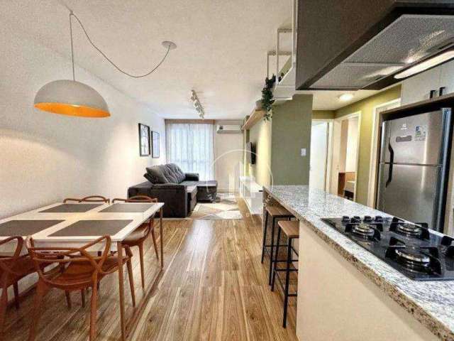 Apartamento com 2 dormitórios à venda, 60 m² por R$ 635.000,00 - Centro - Florianópolis/SC