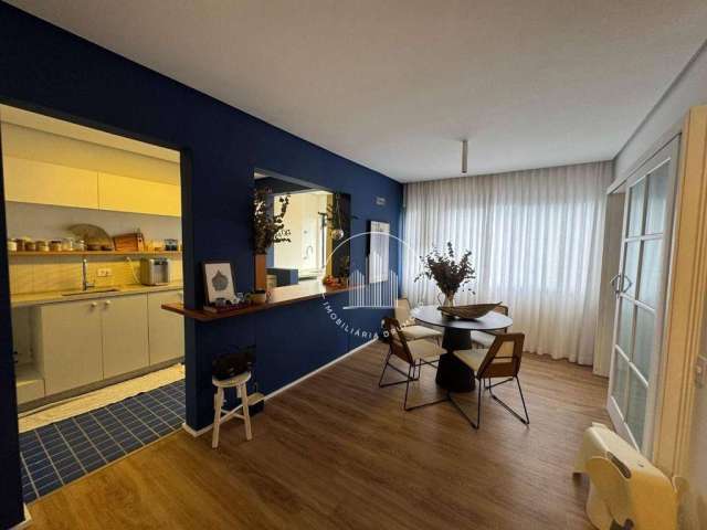 Apartamento com 2 dormitórios à venda, 66 m² por R$ 745.000,00 - Centro - Florianópolis/SC