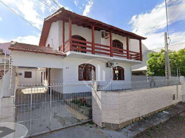 Casa à venda, 200 m² por R$ 800.000,00 - Capoeiras - Florianópolis/SC