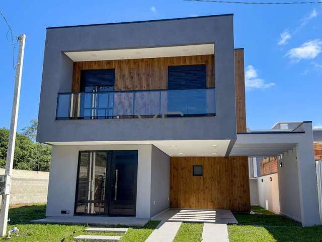 Casa Alto Padrão com 3 suítes, 166m² privativos, 2 vagas de garagem, no Costeira, São José dos Pinhais - PR.