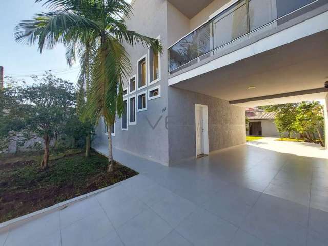 Casa Sobrado com 3 quartos, 192 m² privativos, 3 vagas de garagem, no Pineville, Pinhais - PR.