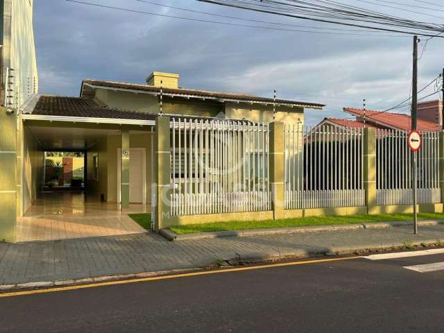 Casa com 03 Dormitórios sendo 01 Suíte e Closet no Campos do Iguaçu