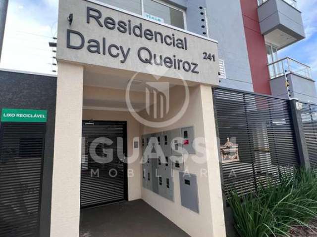 Apartamento com 02 Dormitórios sendo 01 Suíte e Sacada no Residencial Dalcy Queiroz