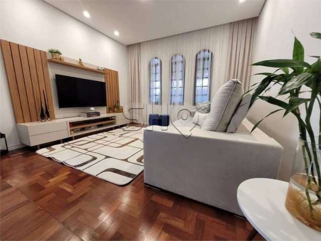 Casa com 2 quartos à venda na Rua Manuel Francisco Pacheco, 130, Jardim Humaitá, São Paulo por R$ 904.000