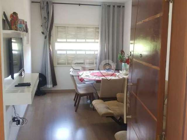 Apartamento com 2 quartos à venda na Rua Jaraguá, 35, Bom Retiro, São Paulo por R$ 266.000