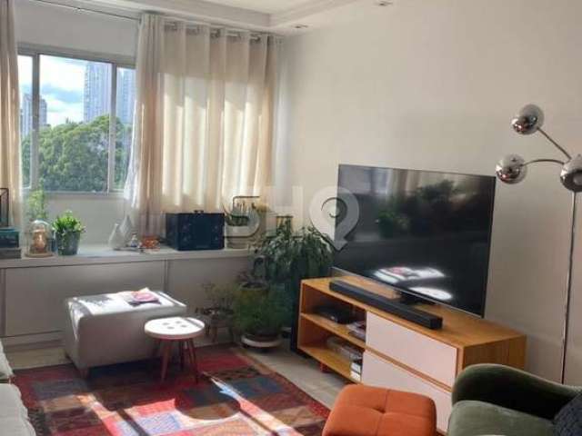 Apartamento com 3 quartos à venda na Rua Cristiano Viana, 1089, Cerqueira César, São Paulo por R$ 1.400.000