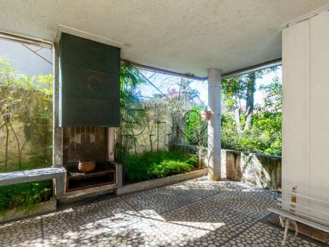 Casa com 4 quartos à venda na Rua Angatuba, 465, Pacaembu, São Paulo por R$ 3.600.000