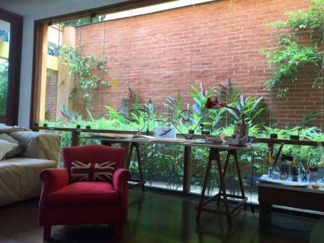 Casa com 2 quartos à venda na Rua Santa Cristina, 329, Jardim Paulistano, São Paulo por R$ 5.900.000