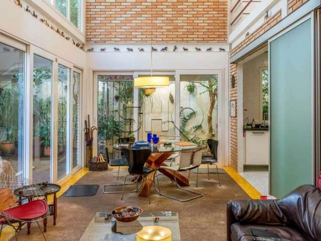 Casa com 5 quartos à venda na Rua Aldo de Azevedo, 36, Vila Madalena, São Paulo por R$ 4.200.000