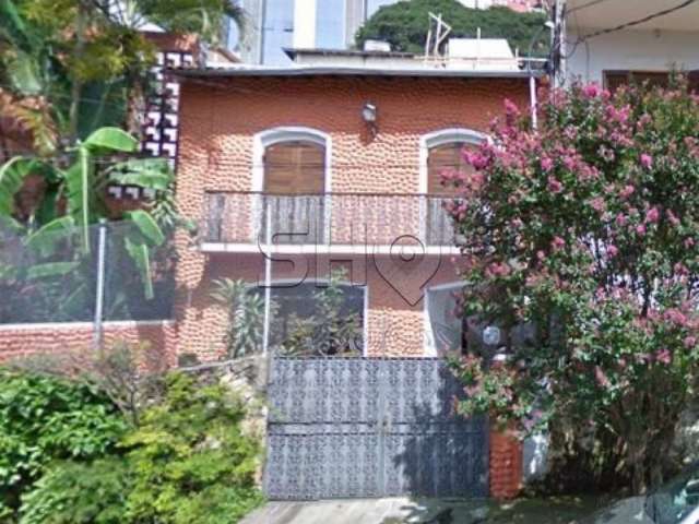 Casa com 4 quartos à venda na Rua Vargem do Cedro, 313, Sumaré, São Paulo por R$ 1.650.000