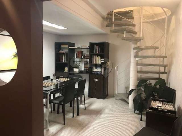 Casa com 3 quartos à venda na Passo Da Pátria, 47, Alto da Lapa, São Paulo por R$ 1.300.000