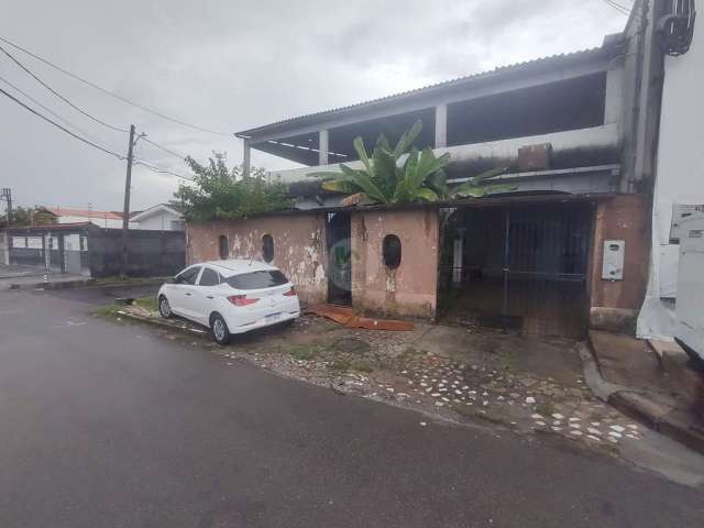 Casa com 4 quartos a venda no bairro Flores, Manaus