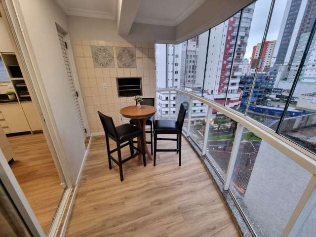 Apartamento mobiliado 3 quartos / 2 vagas de garagem lado a lado!!!