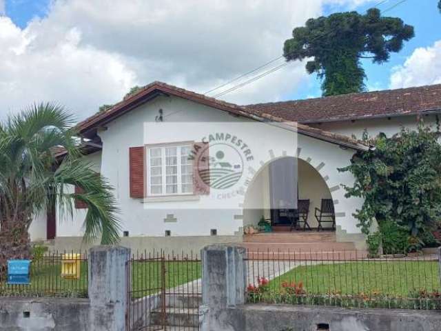 Residência no centro de Campo Alegre, ótimo local para moradia ou comercio, terreno com 1.057 m²