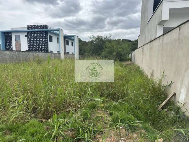 Amplo terreno com 546 m², em Pirabeiraba, pronto para construir, escriturado