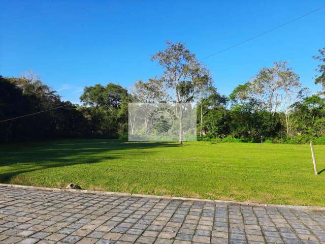 Terreno no Condomínio Cubatão Velho em Pirabeiraba com 1.238,00 m², lateral da Estrada da Ilha