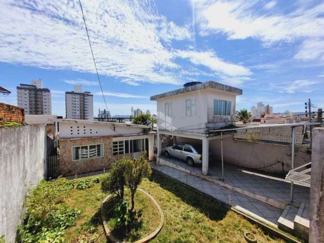 Terreno à venda na Rua Felipe Neves, 578, Canto, Florianópolis por R$ 630.000