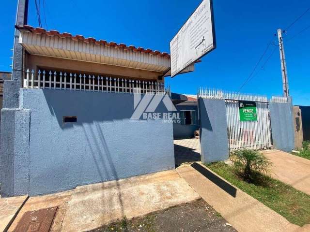 Excelente Casa com Sala Comercial em Guarapuava