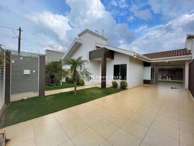 Casa com 1 suíte + 2 dormitórios, 4 vagas de garagem à venda, 149 m² por R$ 900.000 - Jardim Gisela - Toledo/PR