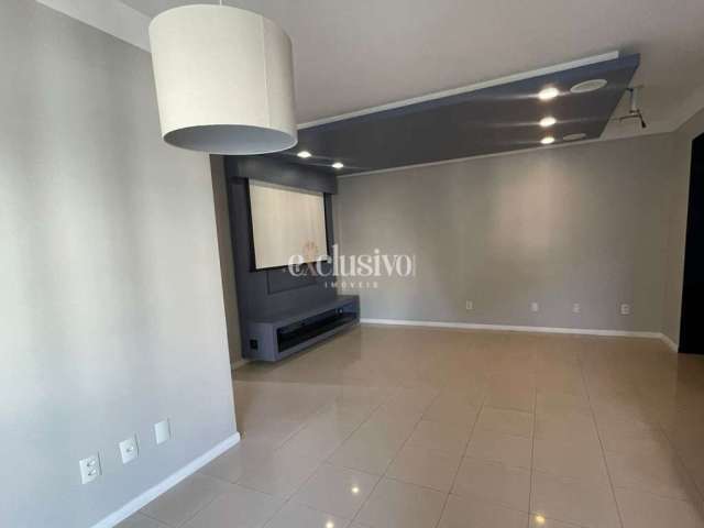 Apartamento 3 dormitórios perto do comércio e da beira mar continental.