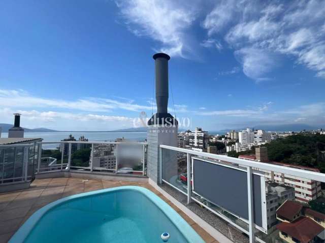 Cobertura duplex em Coqueiros com vista mar e piscina privativa