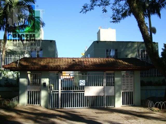 Apartamento em Santa Quitéria  - duas vagas de garagem.