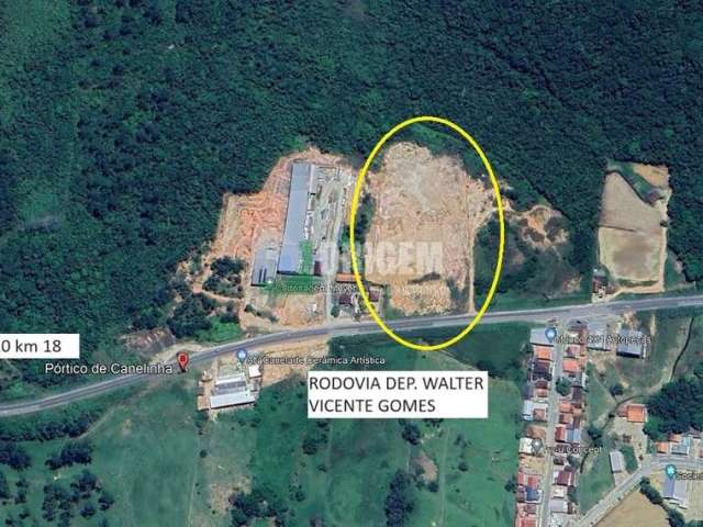 Terreno com 28.897,66m2 em Canelinha-SC.