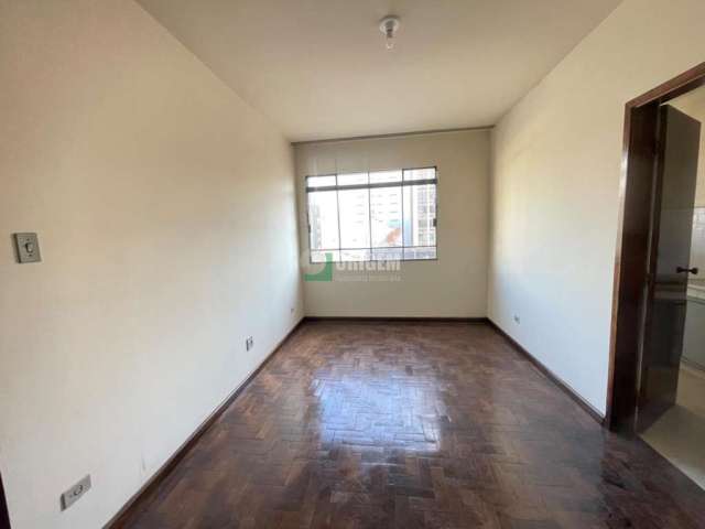 Apartamento em Centro  -  Curitiba