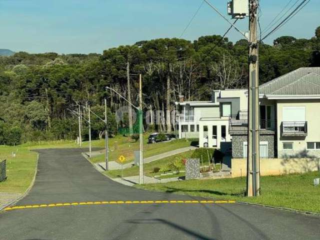 Terreno em condomínio em alto padrão em Piraquara.